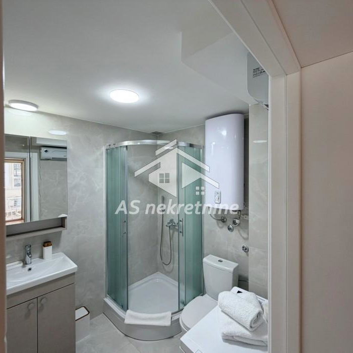 Dvosoban stan za izdavanje, Hram Svetog Save, Beograd, 54m², 2. sprat, 850 €/mes