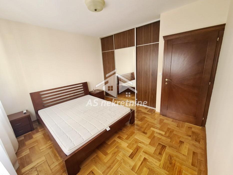 Stan Izdavanje Beograd Stan Izdavanje Beograd Hram Svetog Save 78 m2