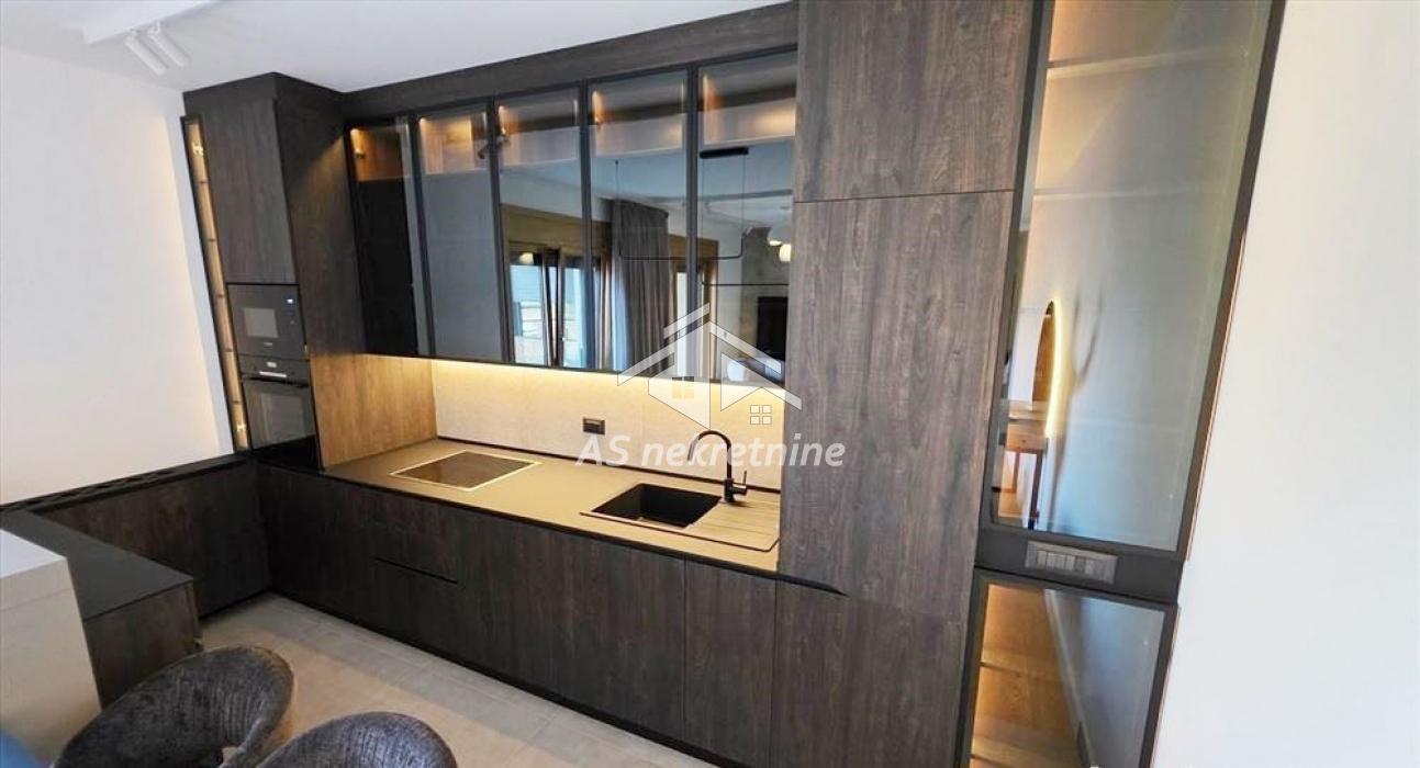 Stan Izdavanje Beograd Centar (Savski Venac) 95 m2
