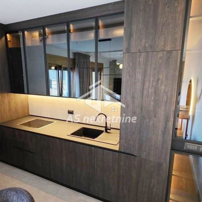 Stan Izdavanje Beograd Centar (Savski Venac) 95 m2