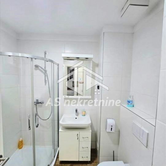 Stan Izdavanje Beograd  38 m2