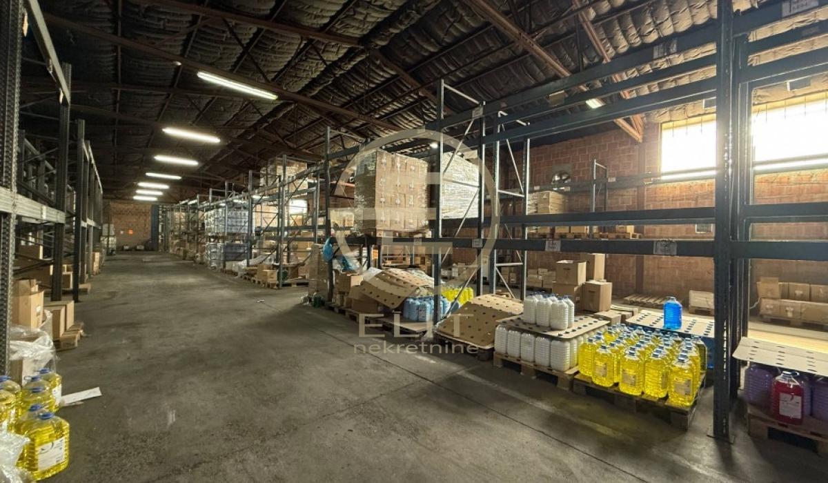 Lokal Izdavanje Novi Sad  7726 m2