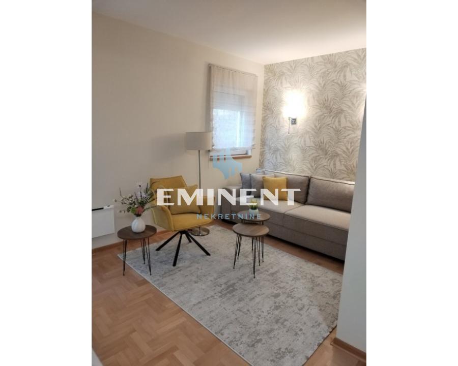 Dvosoban stan za izdavanje, Hram Svetog Save, Beograd, 54m², 850 €/mes