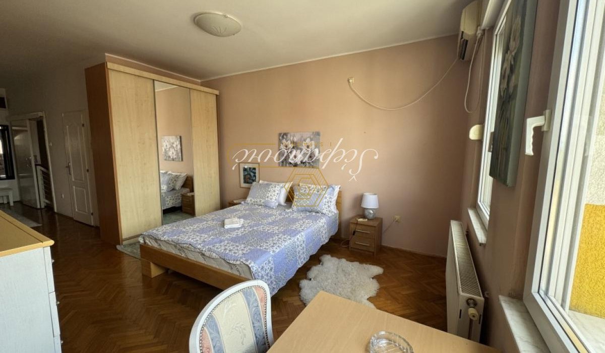 prodaja-kuca-D4x20lul7c Petosoban stan na prodaju, Centar, Novi Sad, 120m², 330.000 €