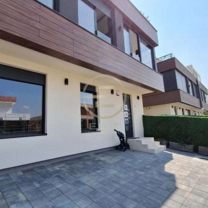 Stan Prodaja Novi Sad  145 m2