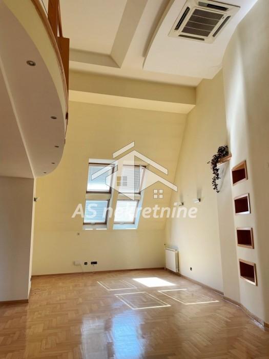 Stan Izdavanje Beograd Kalenić Pijaca 207 m2