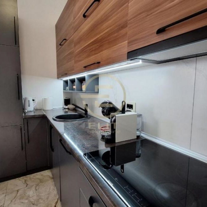 Stan Prodaja Novi Sad  145 m2