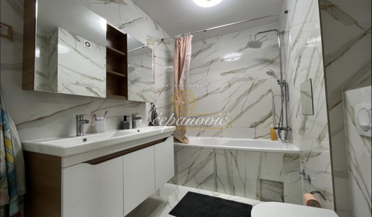 prodaja-kuca-IyHYKJy59P Četvorosoban stan na prodaju, Sajmište, Novi Sad, 96m², 240.000 €