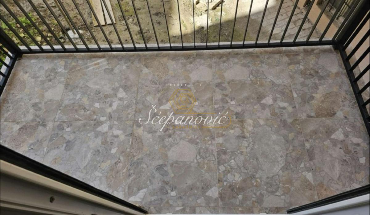 Trosoban stan na prodaju, Centar, Novi Sad, 75m², 258.750 €