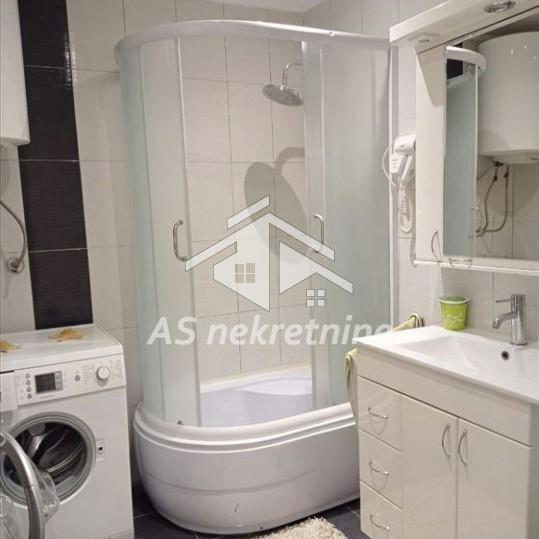 Trosoban stan na prodaju, Cvetkova Pijaca, Beograd, 133m², 279.000 €