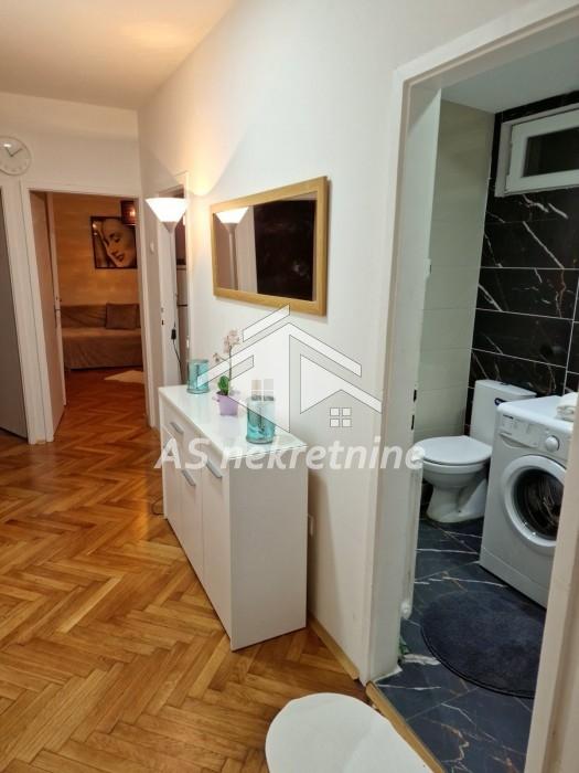 Trosoban stan za izdavanje, Slavija, Beograd, 73m², 1.000 €/mes