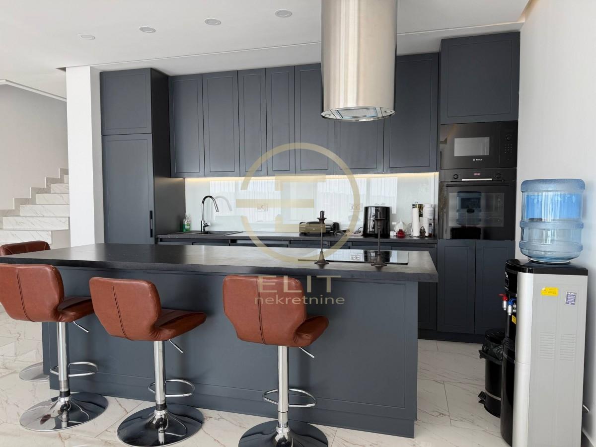 Kuća na prodaju, Sremska Kamenica, Novi Sad, 173m²