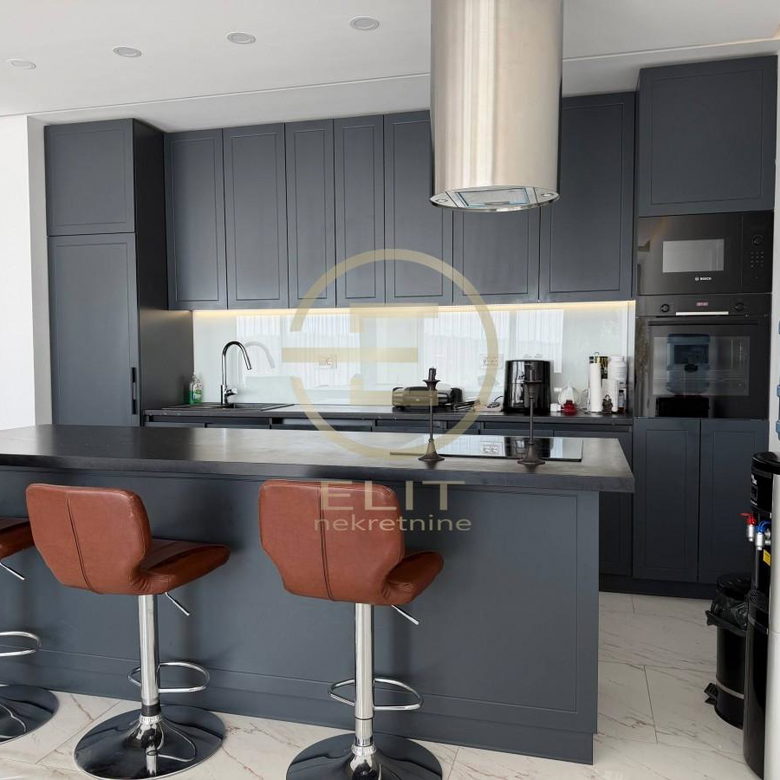 Kuća na prodaju, Sremska Kamenica, Novi Sad, 173m²