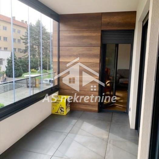 Trosoban stan za izdavanje, Banovo Brdo, Beograd, 90m², 1.300 €/mes