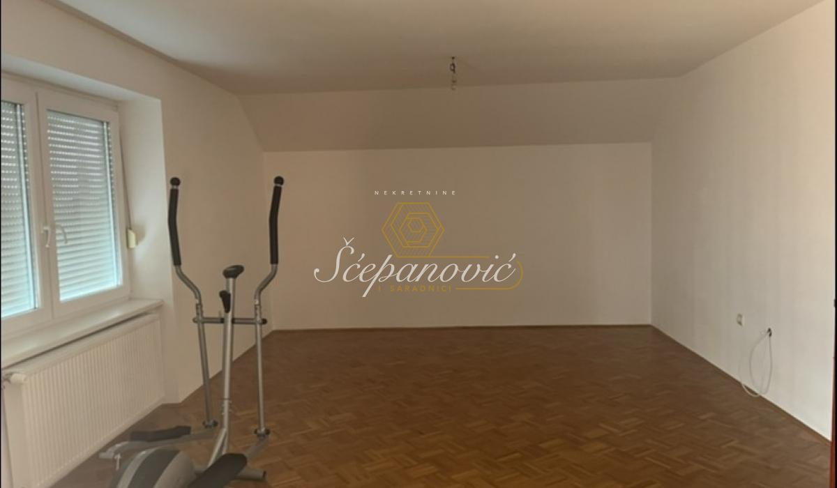 Kuća na prodaju, Kać, Novi Sad, 326m², 290.000 €