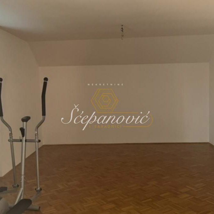 Kuća na prodaju, Kać, Novi Sad, 326m², 290.000 €