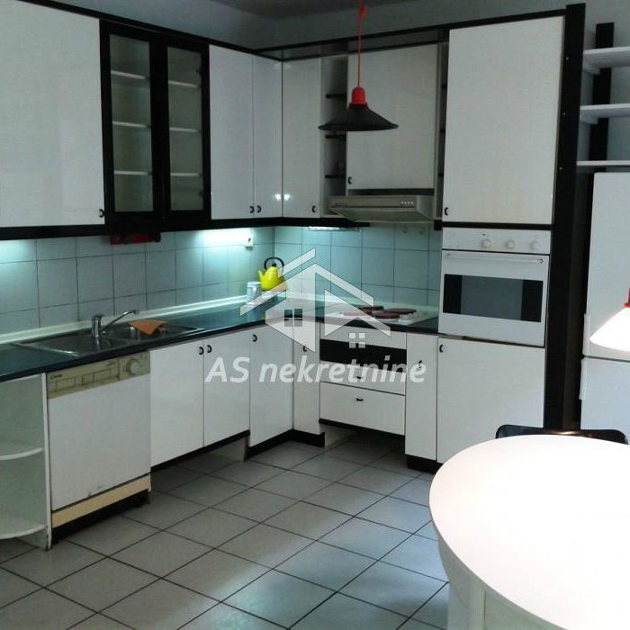 Stan Izdavanje Beograd Banovo Brdo 106 m2