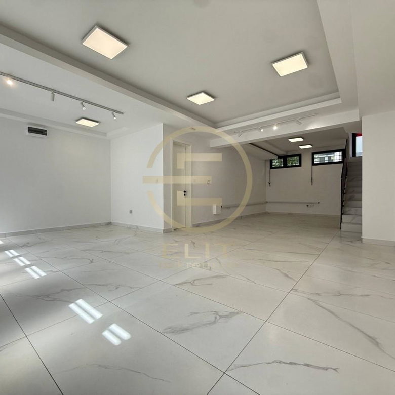 Lokal Izdavanje Novi Sad  64 m2