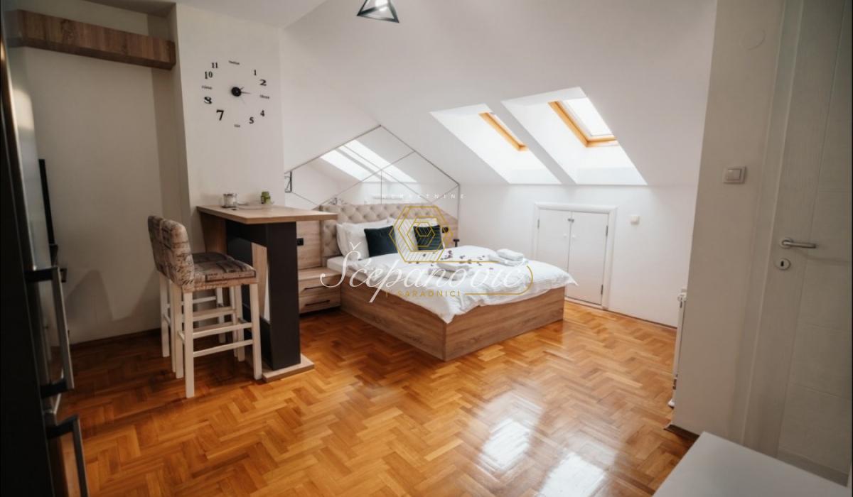 Stan Izdavanje Novi Sad  27 m2