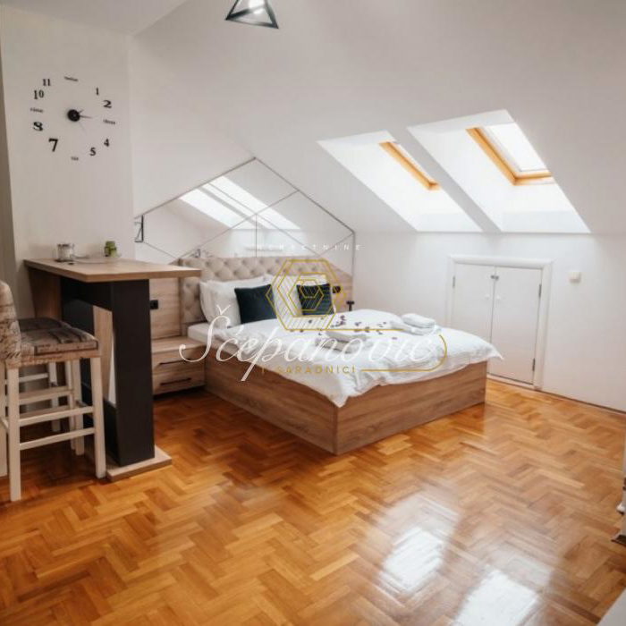 Stan Izdavanje Novi Sad  27 m2