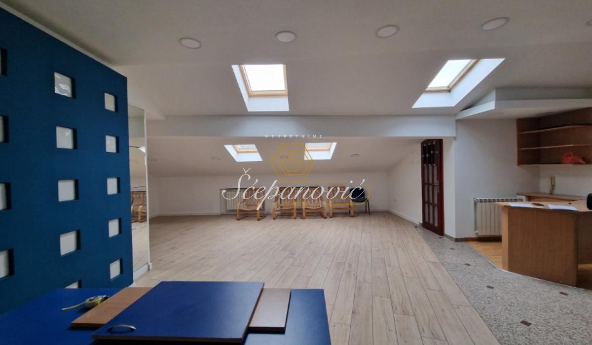 Lokal Izdavanje Novi Sad  92 m2