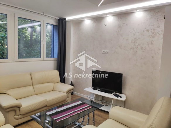Stan Izdavanje Beograd Banovo Brdo 52 m2