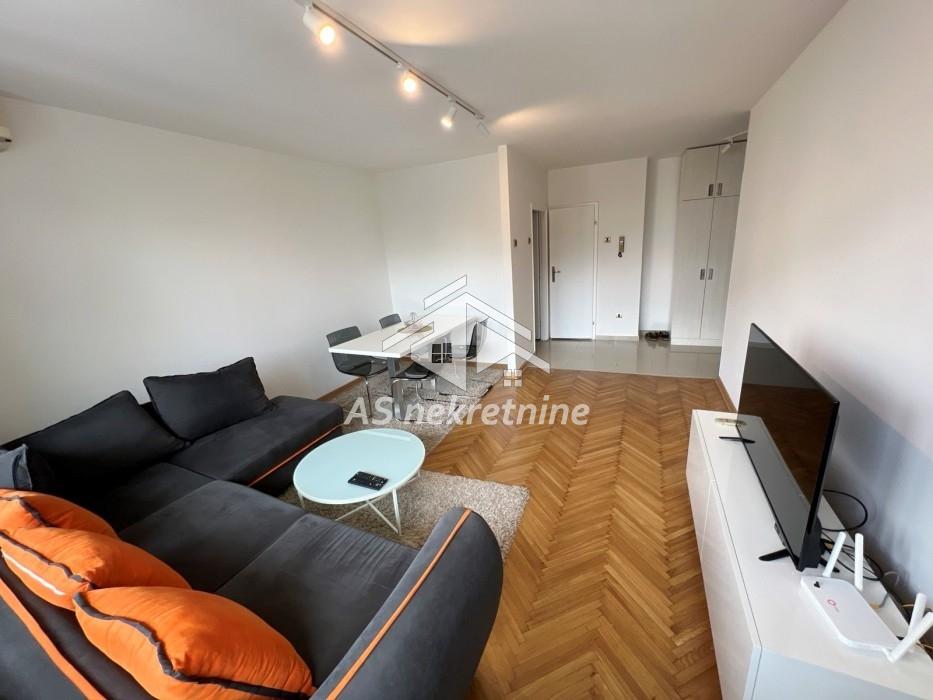 Stan Izdavanje Beograd Stan Izdavanje Beograd Kalenić Pijaca 54 m2