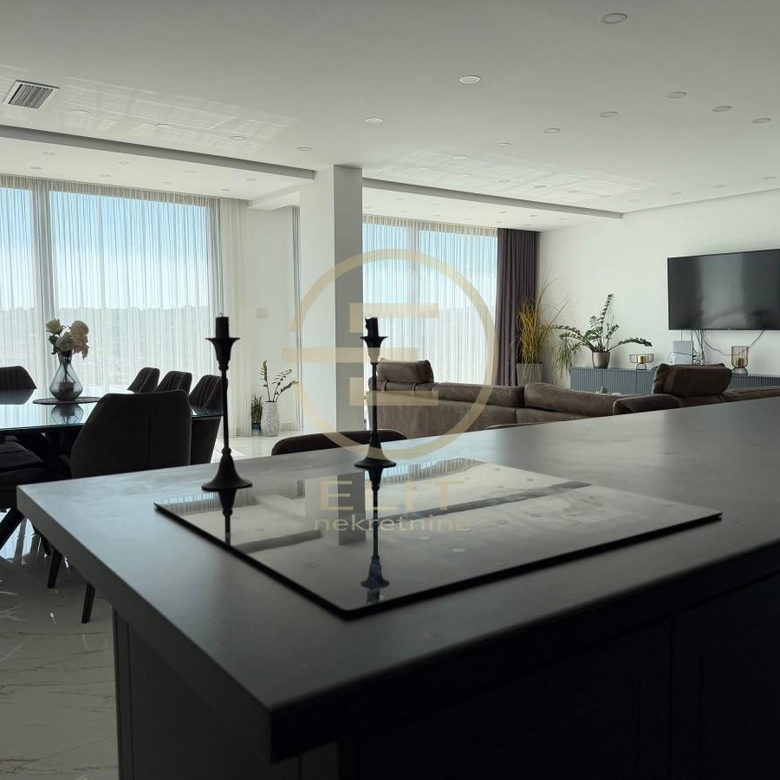 Kuća na prodaju, Sremska Kamenica, Novi Sad, 173m²