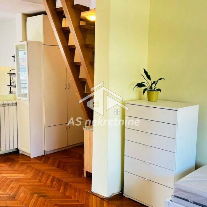 Stan Izdavanje Beograd Slavija 66 m2