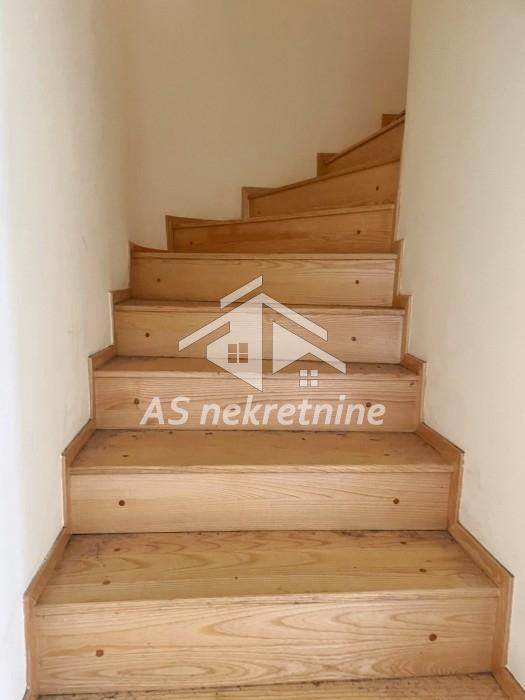 Stan Izdavanje Beograd Kalenić Pijaca 207 m2