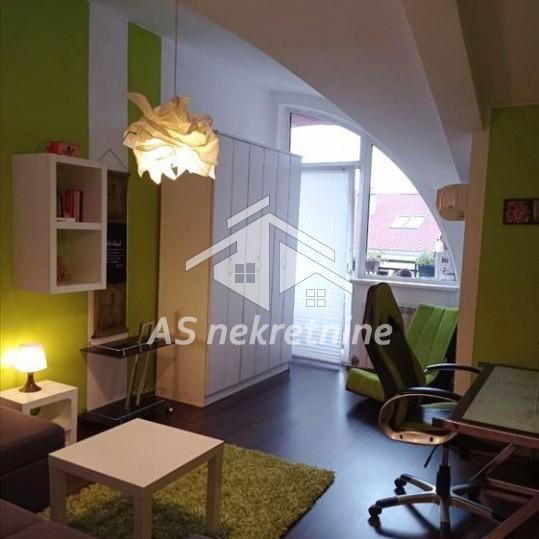 Trosoban stan na prodaju, Cvetkova Pijaca, Beograd, 133m², 279.000 €