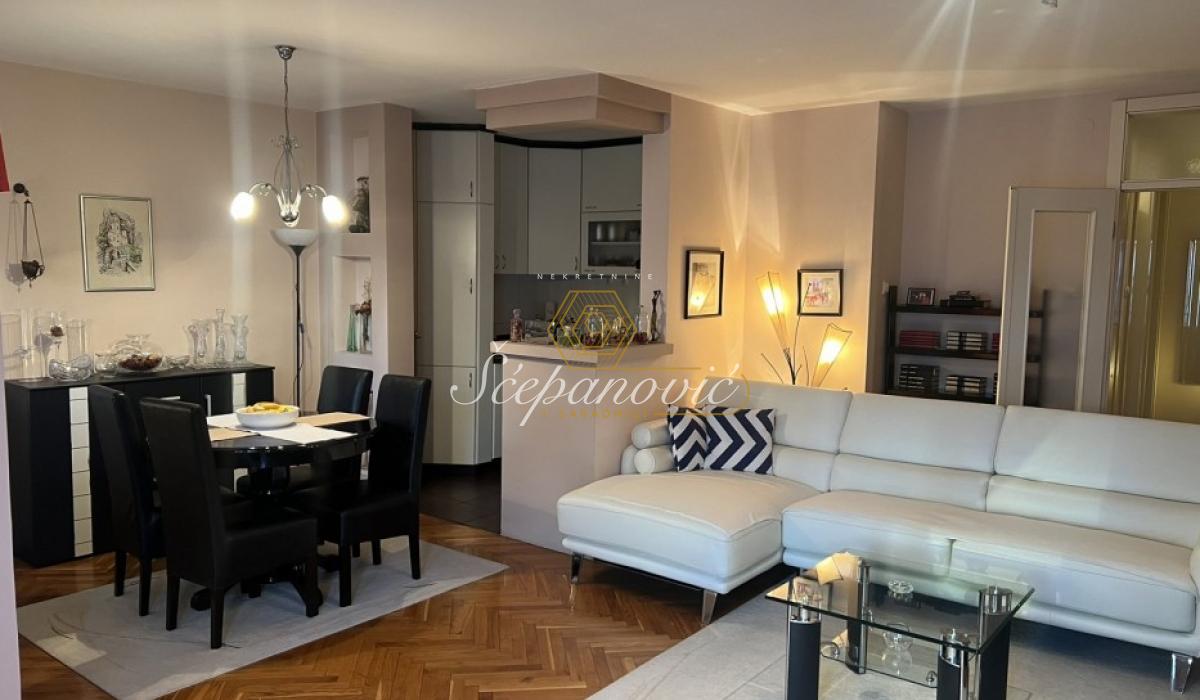 Stan Prodaja Novi Sad  85 m2