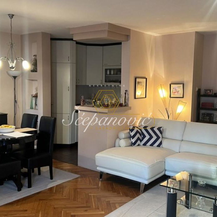 Stan Prodaja Novi Sad  85 m2