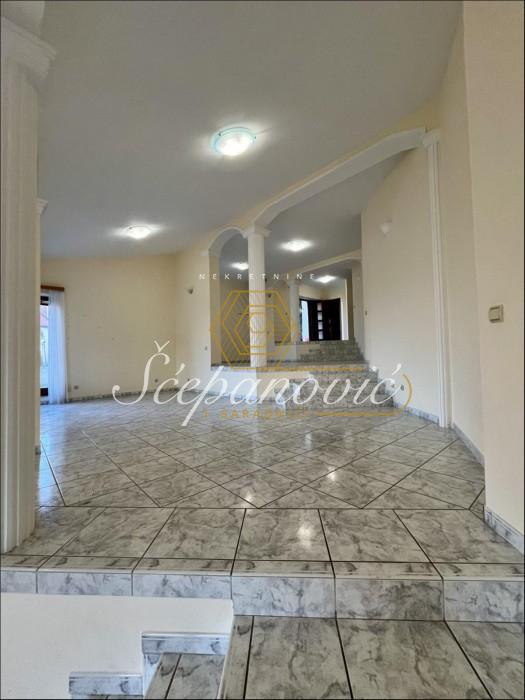 Kuća Prodaja Novi Sad Popovica 268 m2