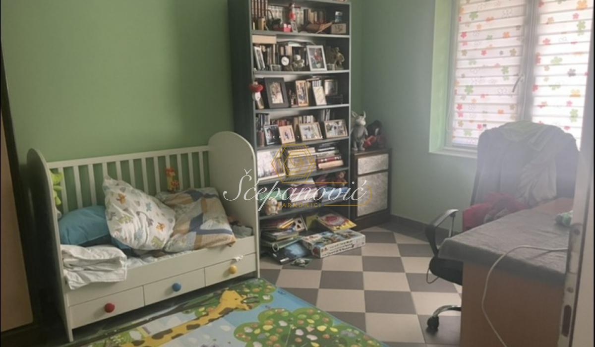 prodaja-kuca-ZA7V6jMSQp Kuća Prodaja Novi Sad 188 m2