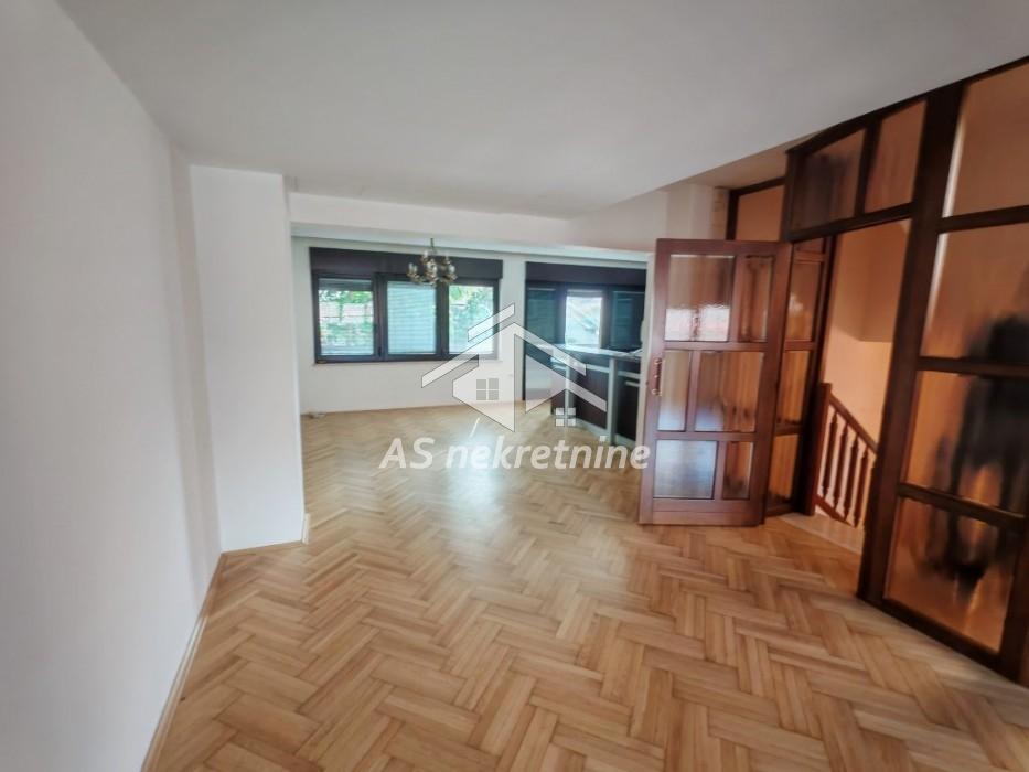 Kuća Izdavanje Beograd Bioskop Voždovac 360 m2