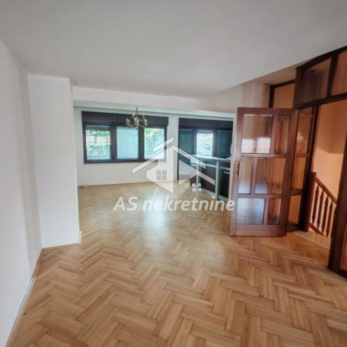 Kuća Izdavanje Beograd Bioskop Voždovac 360 m2