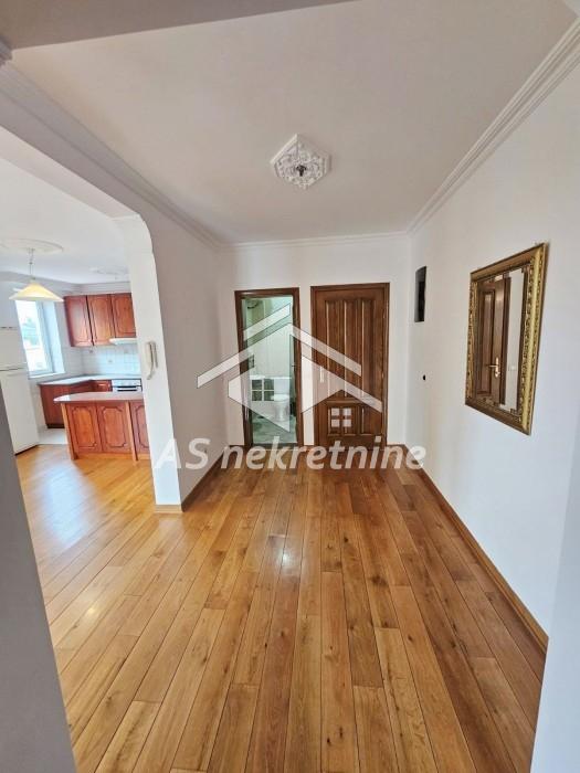 Četvorosoban stan za izdavanje, Dedinje, Beograd, 115m², 1.400 €/mes