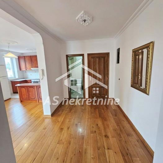Četvorosoban stan za izdavanje, Dedinje, Beograd, 115m², 1.400 €/mes