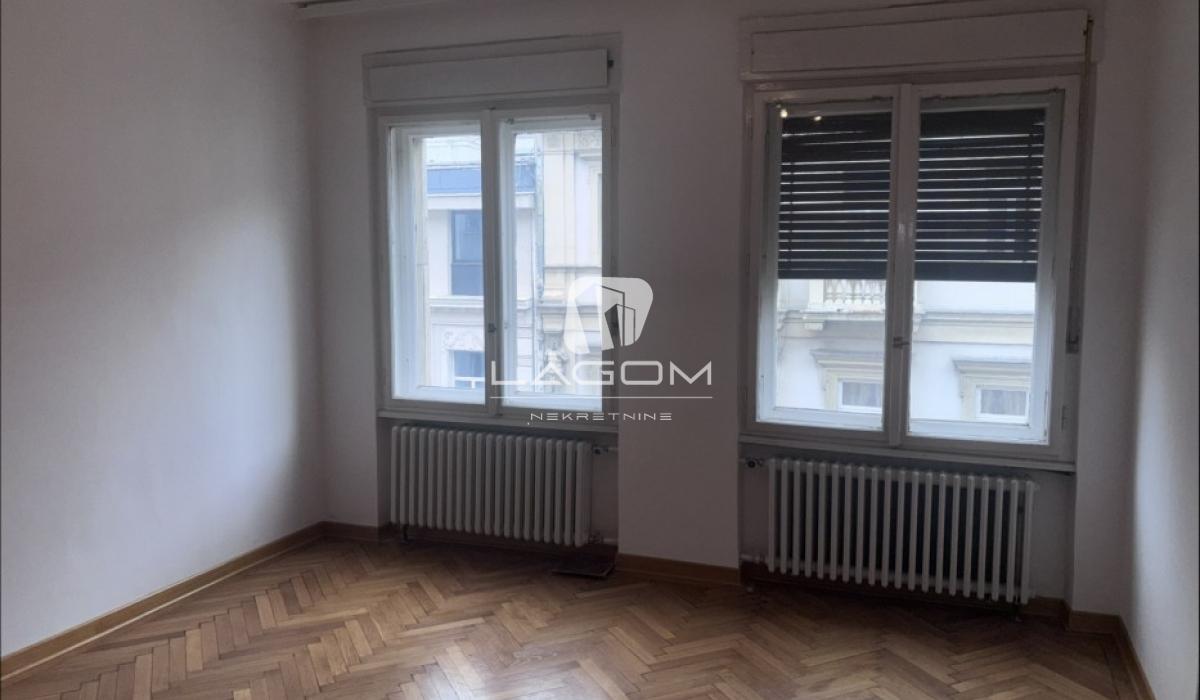 Stan Izdavanje Beograd Knez Mihailova 89 m2