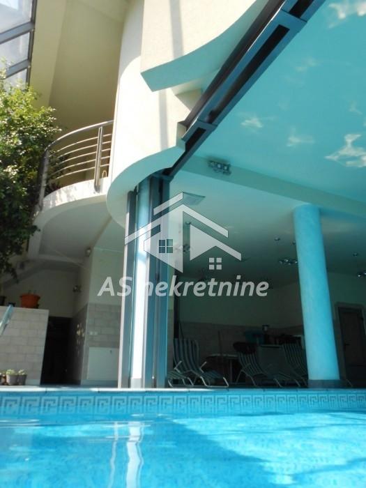 Kuća za izdavanje, FON, Beograd, 400m², 5.000 €/mes
