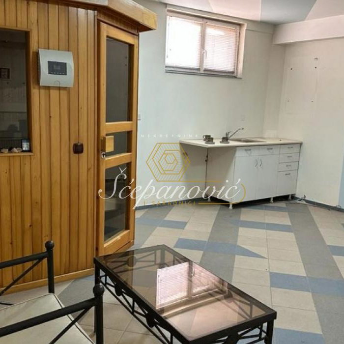 Petosoban stan na prodaju, Temerin – Centar, Temerin, 193m², 170.000 €