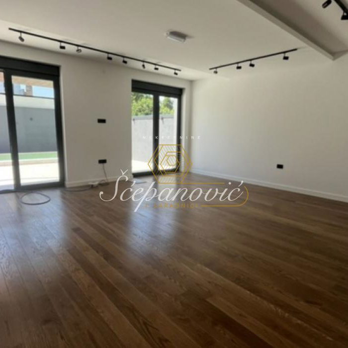 Kuća na prodaju, Adamovićevo Naselje, Novi Sad, 1076m², 2.300.000 €