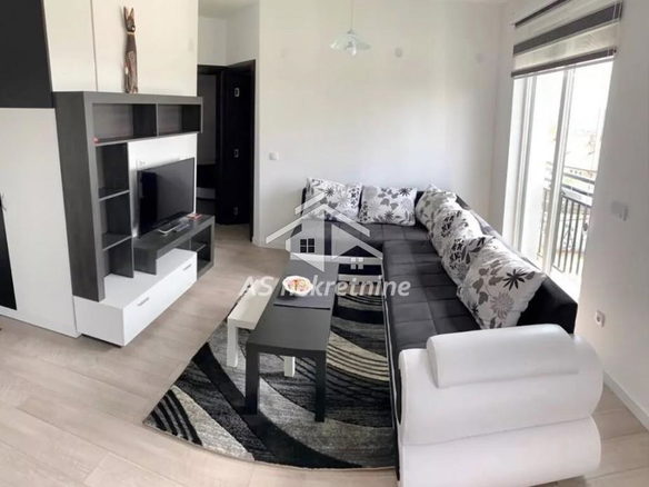 Stan Izdavanje Beograd Cvetkova Pijaca 60 m2