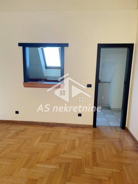 Višesoban stan za izdavanje, Kalenić Pijaca, Beograd, 207m², 2.500 €/mes