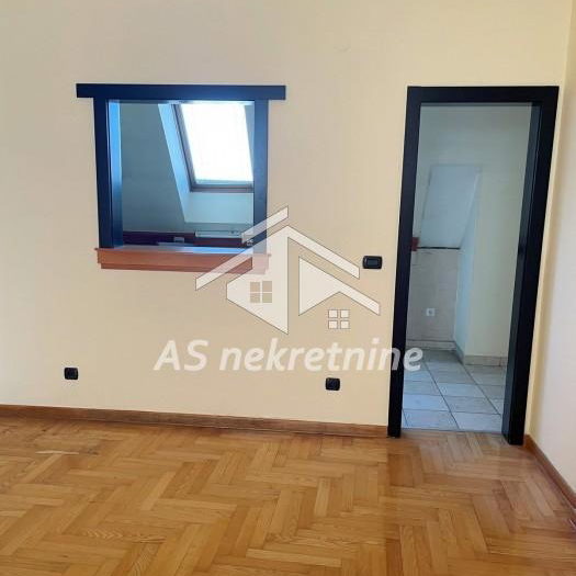Višesoban stan za izdavanje, Kalenić Pijaca, Beograd, 207m², 2.500 €/mes