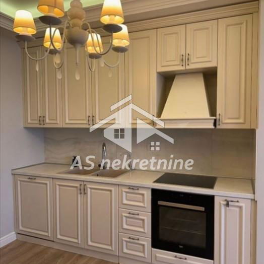 Stan Izdavanje Beograd Senjak 215 m2