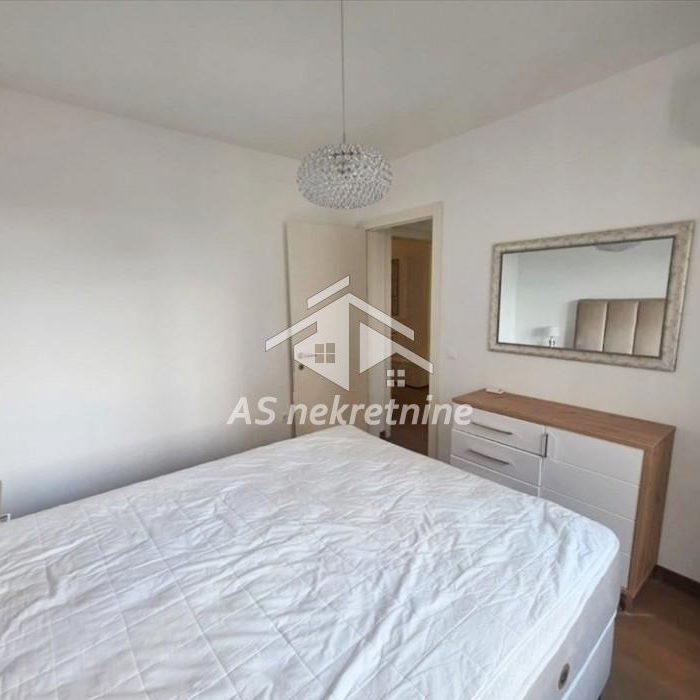 Četvorosoban stan za izdavanje, Tašmajdan, Beograd, 80m², 1.800 €/mes