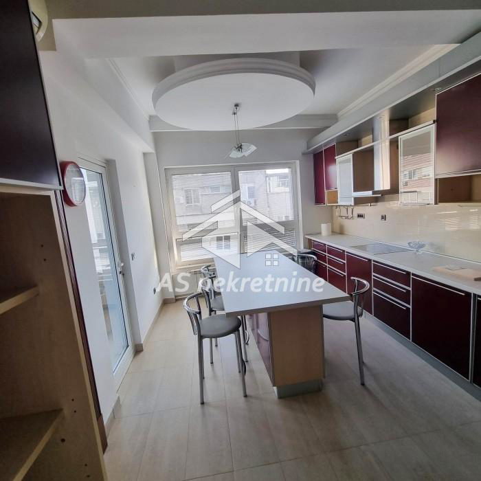 Stan Izdavanje Beograd Dorćol 120 m2