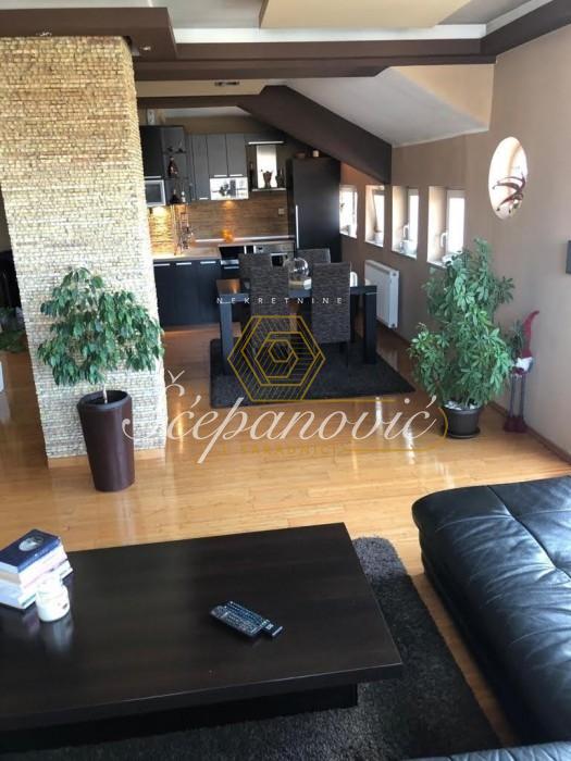 Trosoban stan na prodaju, Nova Detelinara, Novi Sad, 113m², 235.000 €